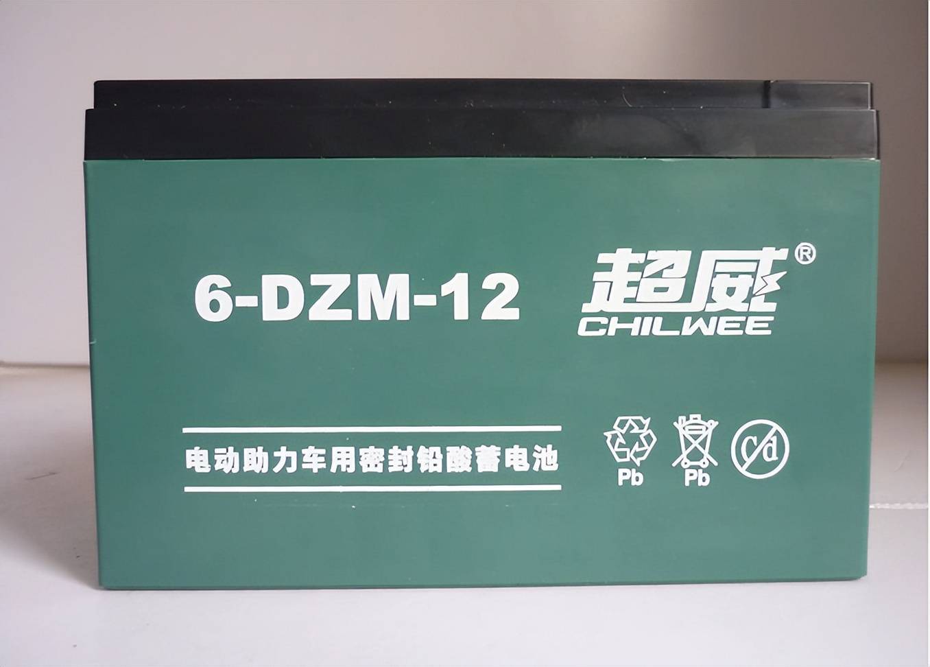 给电动车更换电池,到底选哪种质量最好最耐用?行内人告诉你答案